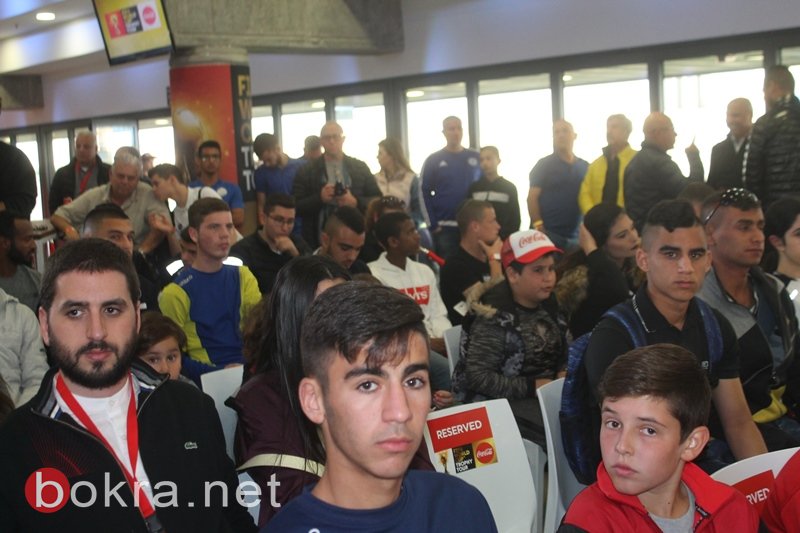 برعاية "كوكا كولا".. اللاعبون العرب يشاركون بحفل استقبال كأس العالم-51