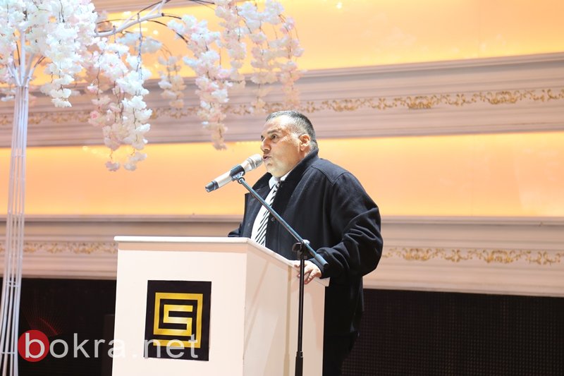 ساهر عوكل خلال حفل استقباله يعلن عن تبرعه بنصف الجائزة لمركز سرطان الأطفال في لبنان-118