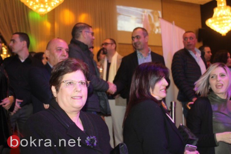ساهر عوكل خلال حفل استقباله يعلن عن تبرعه بنصف الجائزة لمركز سرطان الأطفال في لبنان-124