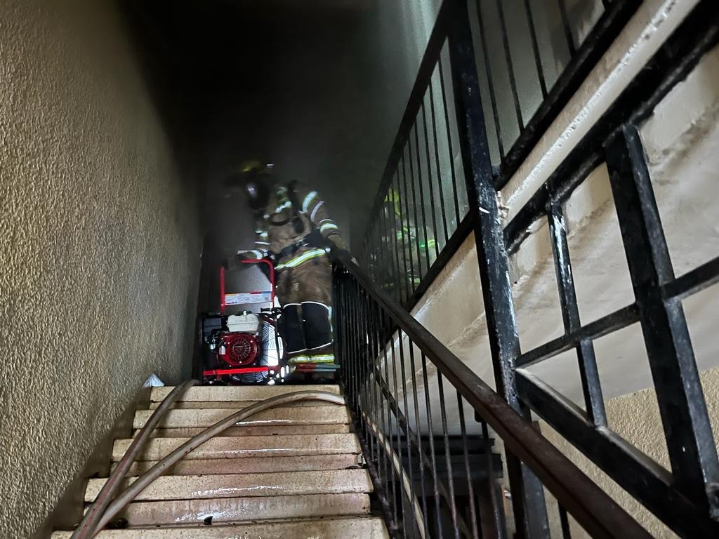 نهاريا: إندلاع حريق في بناية سكنية-2