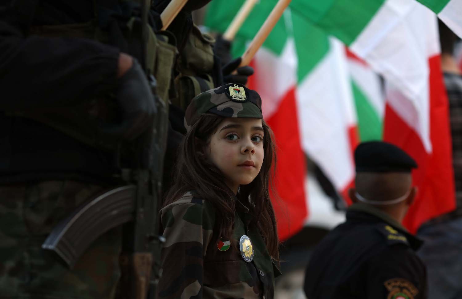  وقفة للأمن الوطني الفلسطيني في ساحة المهد تضامنا مع الشعب الإيطالي في مواجهة وباء كورونا-0