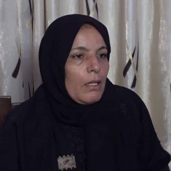 الاحتلال يفرج عن والدة الشهيد أشرف نعالوه-2