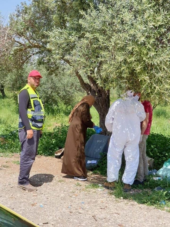 الاحتلال يفرج عن والدة الشهيد أشرف نعالوه-5