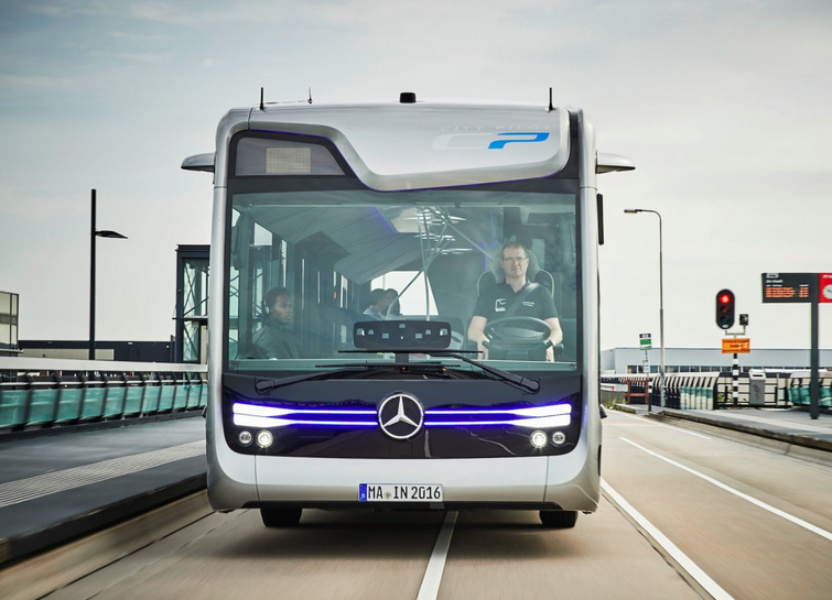 مرسيدس تطلق "حافلة المستقبل" بتصميم مثير للدهشة-2