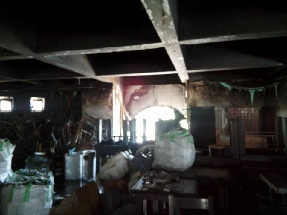 إنقاذ 100 شخص من حريق نشب في احد مطاعم بيت لحم-1