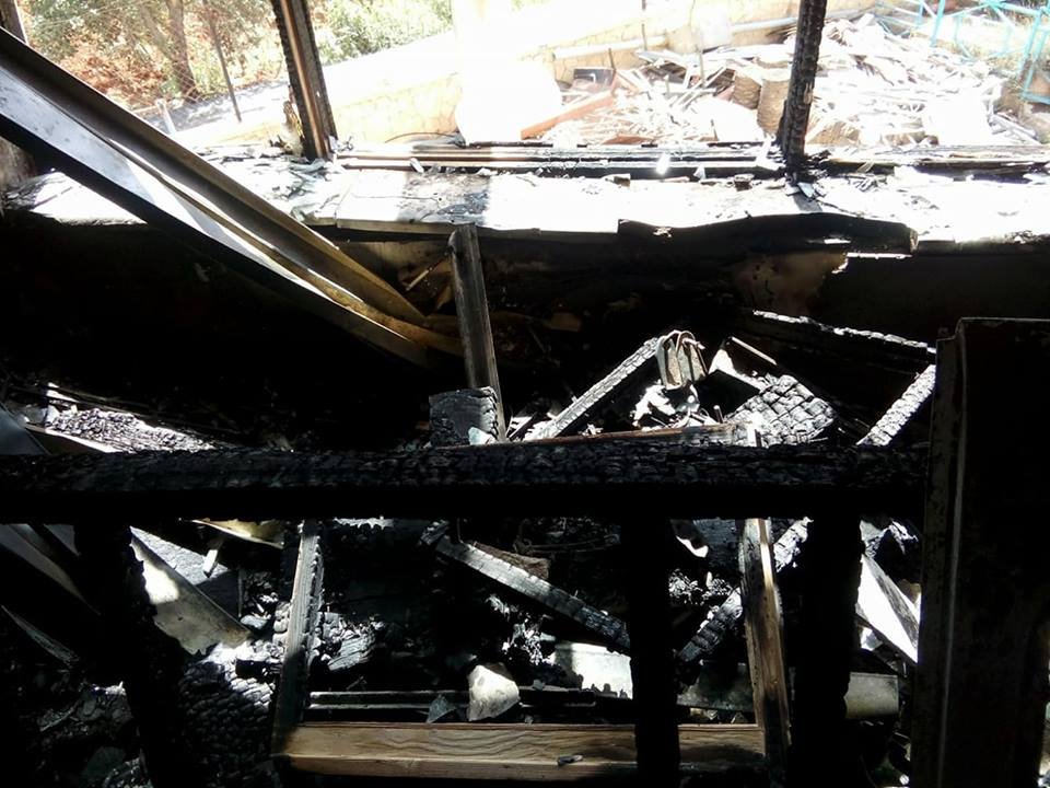 إنقاذ 100 شخص من حريق نشب في احد مطاعم بيت لحم-3