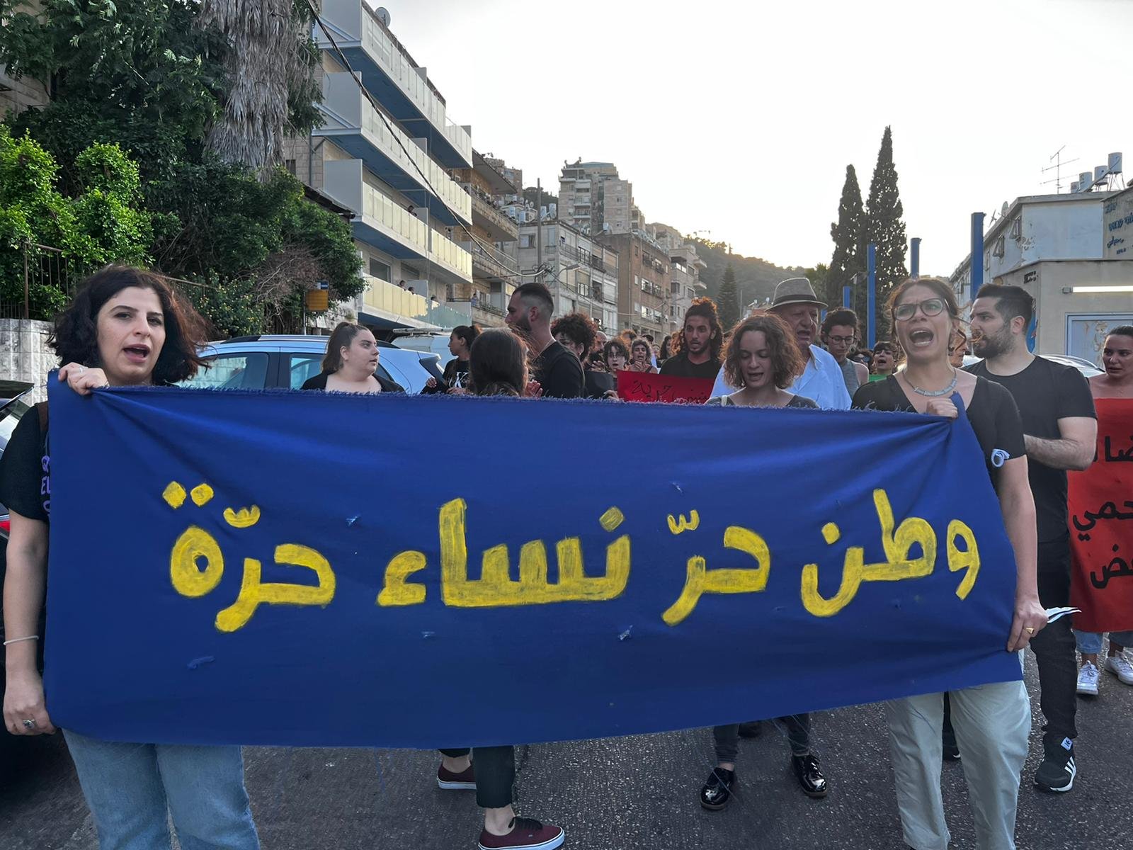 مظاهرة احتجاجية ضد جرائم قتل النساء في حيفا-1