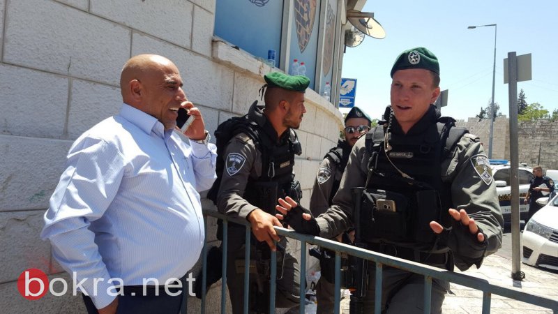 إسرائيل تفتح أبواب المسجد الأقصى وتضع آلات كشف .. ومندوبو الوقف يرفضون تفتيشهم-5