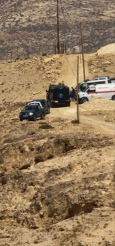 الأمن الفلسطيني يعتقل 5 مطلوبين تحصنوا داخل منزل في مسافر بني نعيم-3