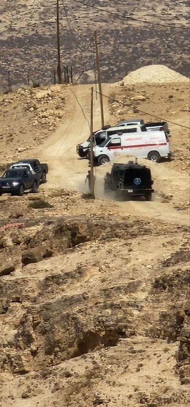 الأمن الفلسطيني يعتقل 5 مطلوبين تحصنوا داخل منزل في مسافر بني نعيم-5