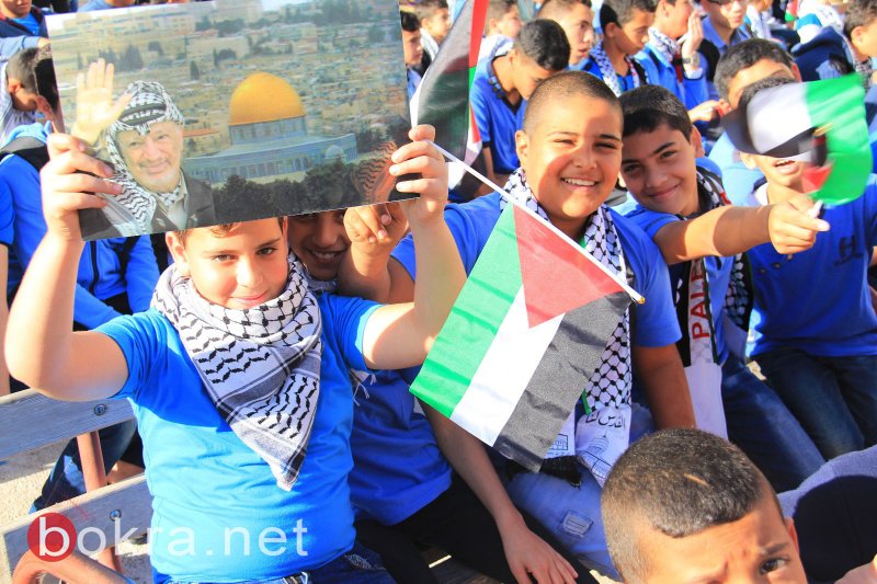 التربية الفلسطينية تحيي يوم الكوفية في مدارسها بفعاليات داخل الوطن وخارجه-36