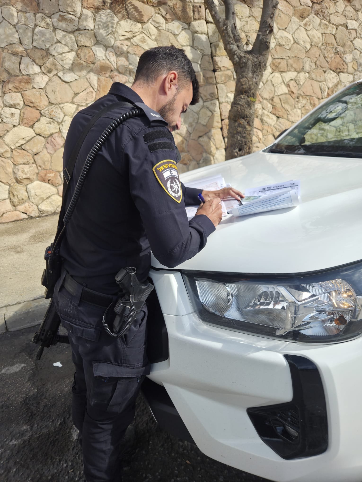 حملة شرطة واسعة في شرقي القدس ضد المركبات المعدّلة والمُصدِرة للدخان: إنزال 34 مركبة عن الطريق-1