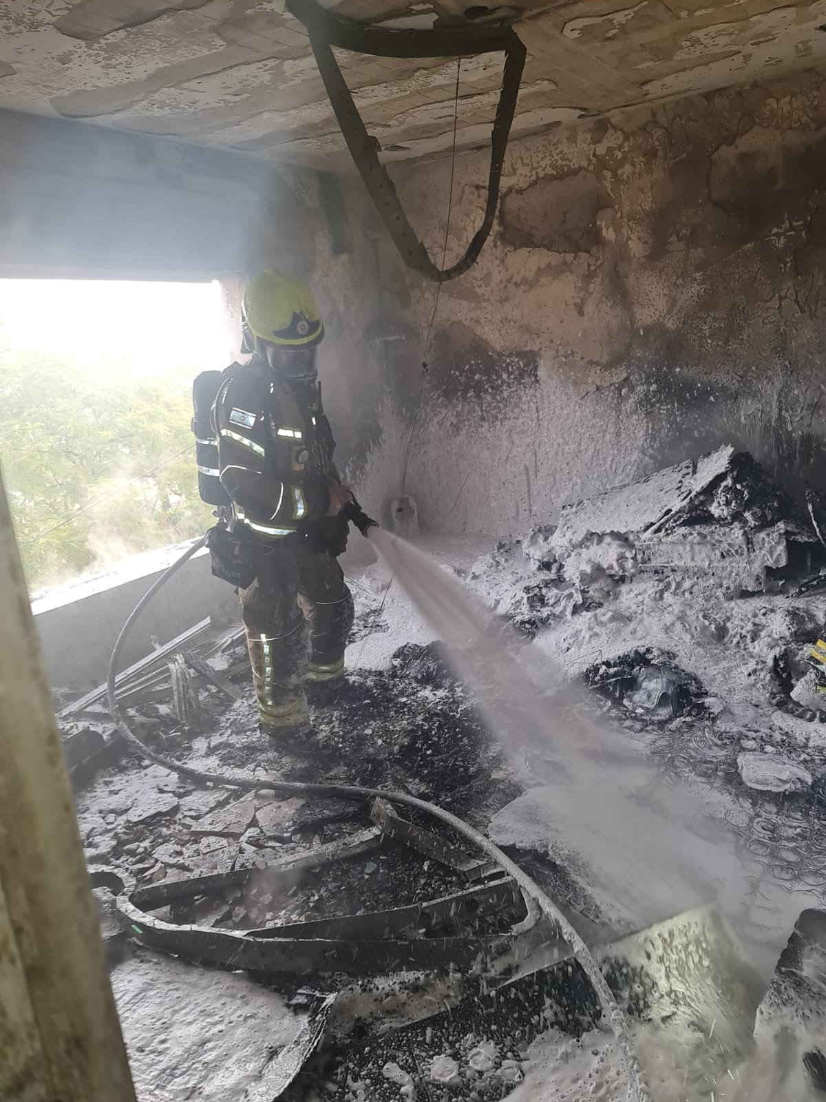 اندلاع حريق داخل منزل في بلدة الشبلي-1
