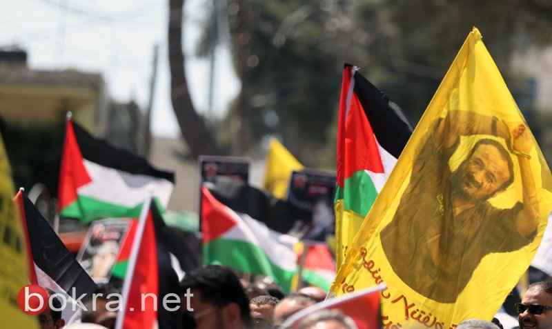 مئات الآلاف يشاركون في مسيرات تضامنية مع الأسرى الفلسطينيين في الضفة وغزة-9