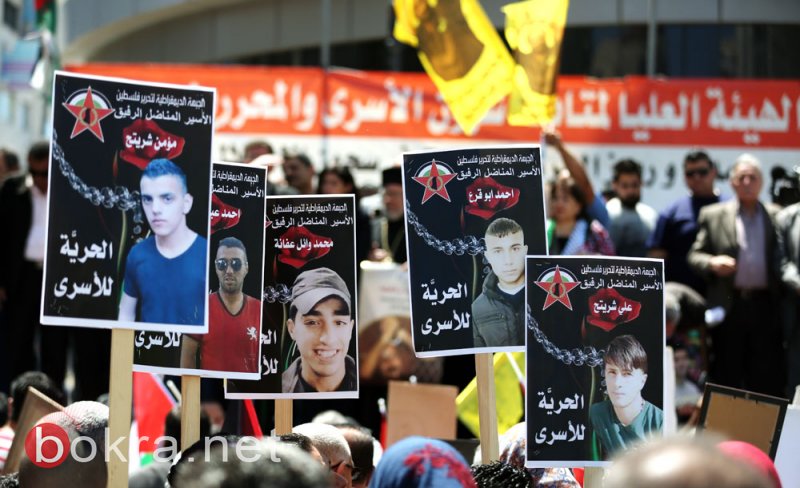 مئات الآلاف يشاركون في مسيرات تضامنية مع الأسرى الفلسطينيين في الضفة وغزة-30