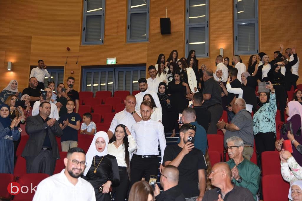 مدرسة الناصرة الاكاديمية للتمريض تحتفل بتخرج طلاب برنامج التحويل المهني-6