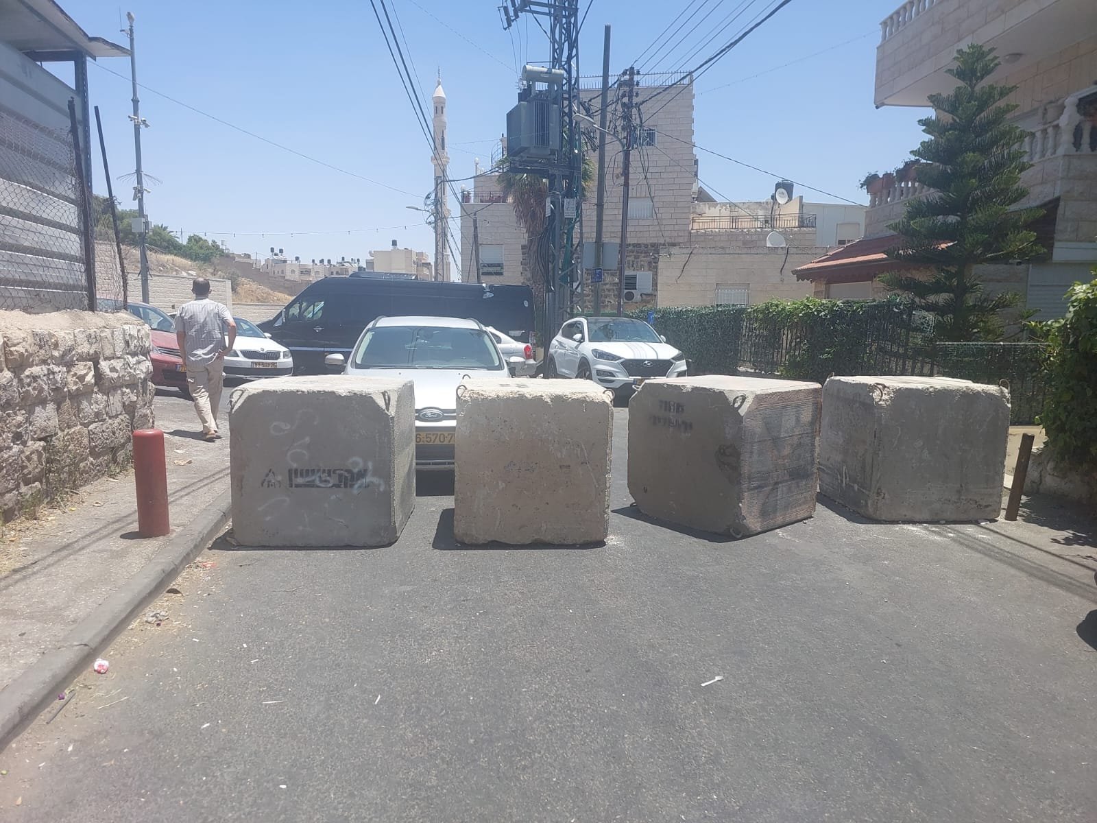 القيود الإسرائيلية على القدس الشرقية منذ بدء الهجوم على إيران تُعطّل حياة عشرات الآلاف من الفلسطينيين-1