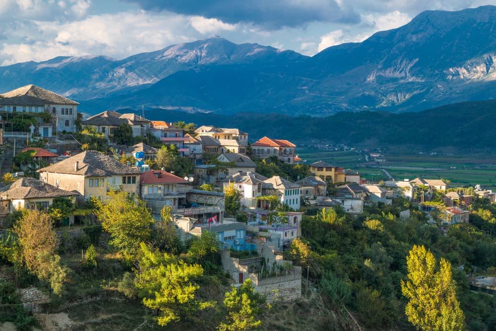 4 أماكن سياحية لا تفوت في ألبانيا-0