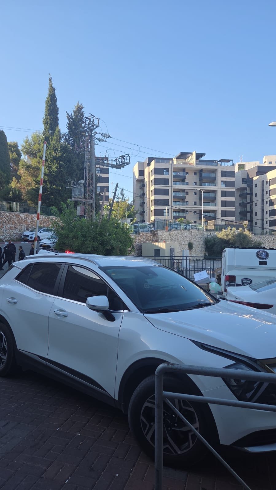 أطلق النار على منزل بالمشهد وهرب من الشرطة إلى داخل مستشفى بالناصرة-1