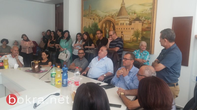 رئيس بلدية الناصرة السيد علي سلام يعايد على مستخدمي البلدية-8