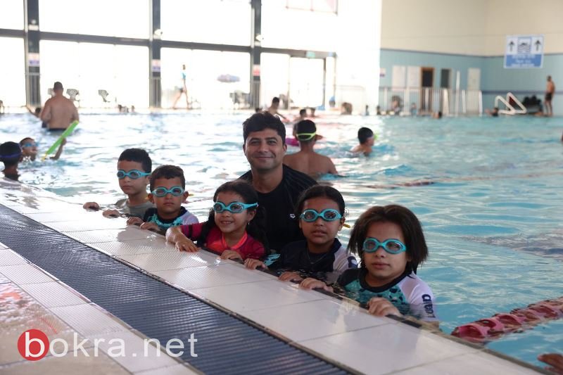 أكثر من 400 طفل في دورات سباحة تابعة للمركز الجماهيري رهط خلال العطلة الصيفية-1
