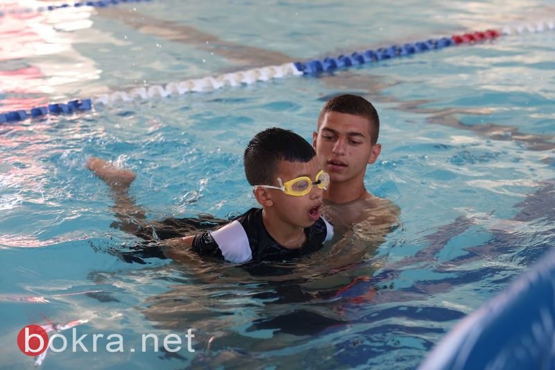 أكثر من 400 طفل في دورات سباحة تابعة للمركز الجماهيري رهط خلال العطلة الصيفية-7