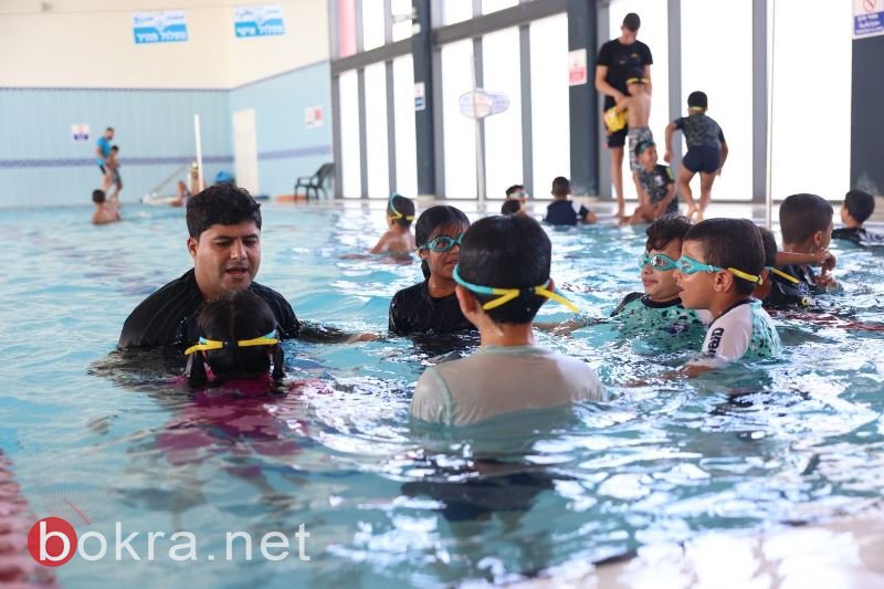 أكثر من 400 طفل في دورات سباحة تابعة للمركز الجماهيري رهط خلال العطلة الصيفية-8