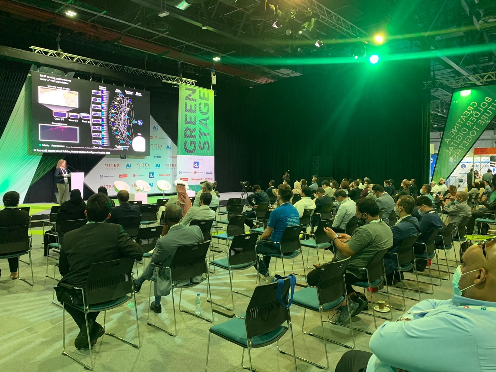 مؤتمر "جايتكس" دبي مستمر في يوم الثالث، بمشاركة "بكرا" وأكبر وأهم شركات التقنية في العالم-10