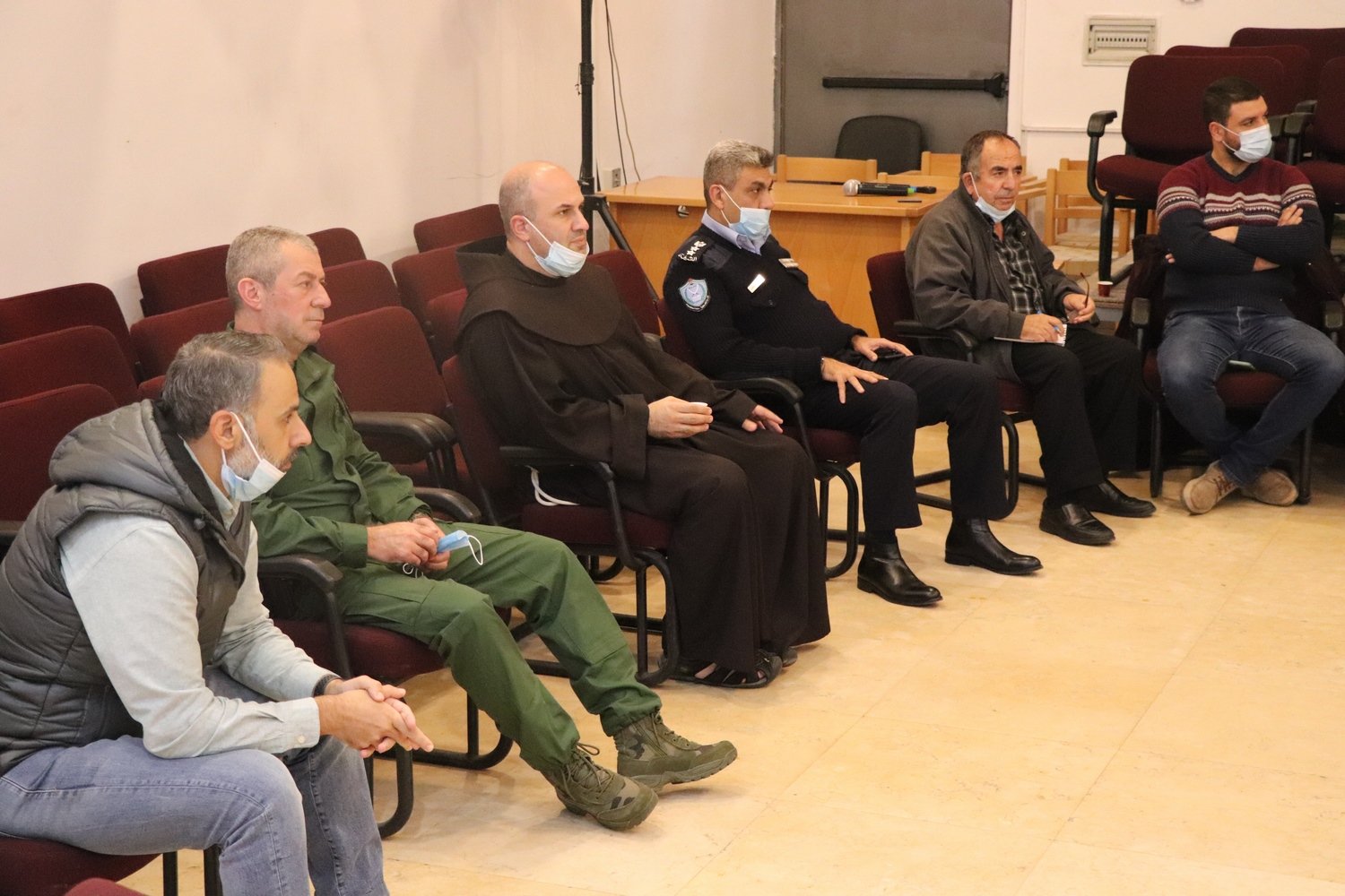 بلدية بيت لحم تقعد لقاءً تشاوريا للخروج برؤية مشتركة في تنظيم الاحتفالات الميلادية المجيدة ضمن إجراءات السلامة والوقاية العامة-2