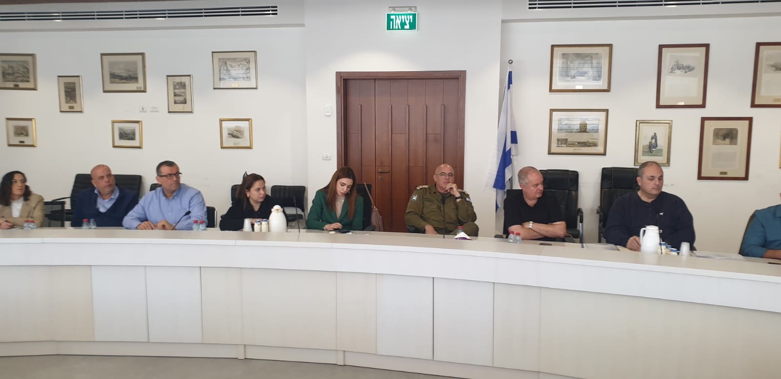 لبحث الجاهزية للطوارئ| وزارة الصحة تلتقي رؤساء سلطات محلية في بلدية الناصرة-3