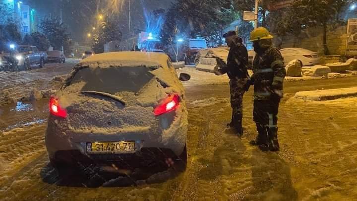 تطورات المنخفض الجوي في الضفة.... وفاة وإصابات وخسائر مادية جراء عشرات الحوادث بالضفة والقطاع-3