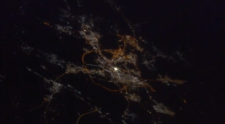 صور في غاية الجمال... شاهد مكة المكرمة من الفضاء-2