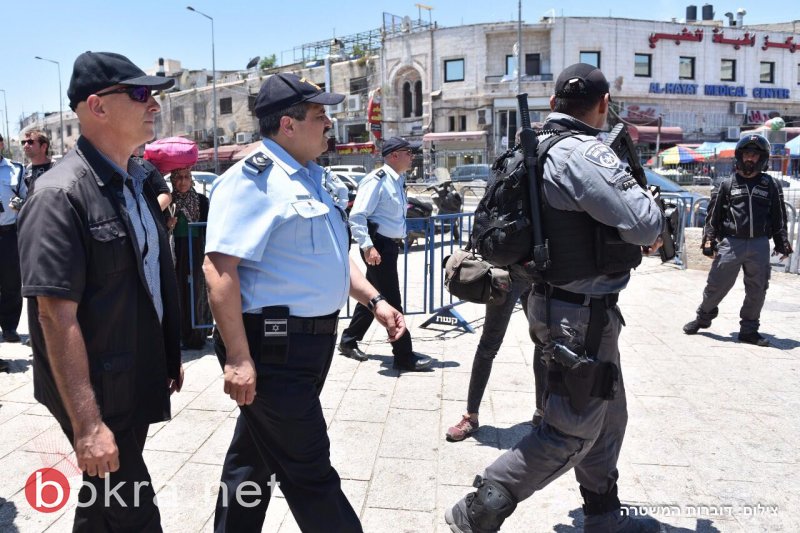 القدس : الشيخ يتفقد انتشار القوات حفاظا على السلامة العامة ومؤكدا ضرورة اعادة مجريات الحياة الطبيعية لمسارها -2