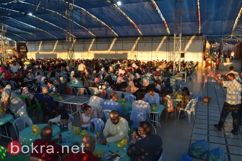 بتمويل من مؤسسة الشيخ خليفة بن زايد نواب فتح يقيمون مأدبة إفطار كبيرة لذوي الأسرى‎ -2