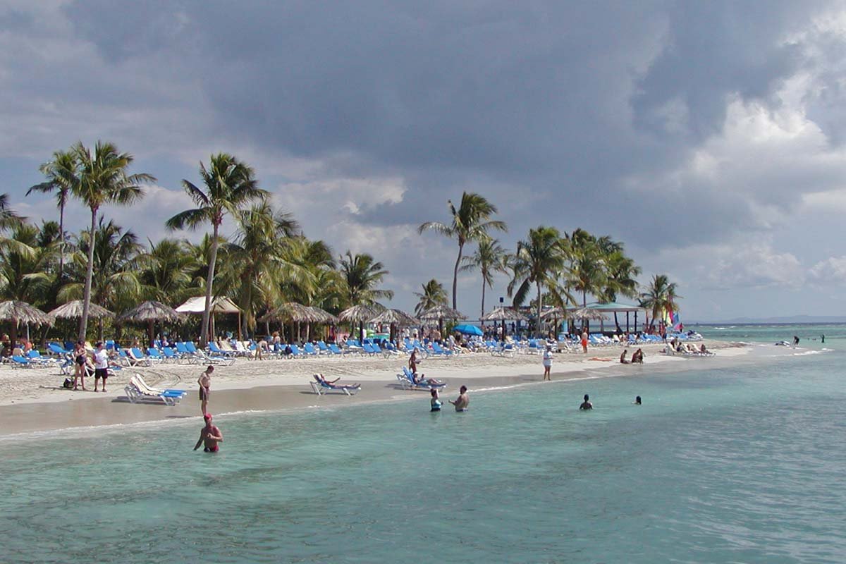 تعرفوا على افضل 4 شواطئ ساحرة في الكاريبي-1