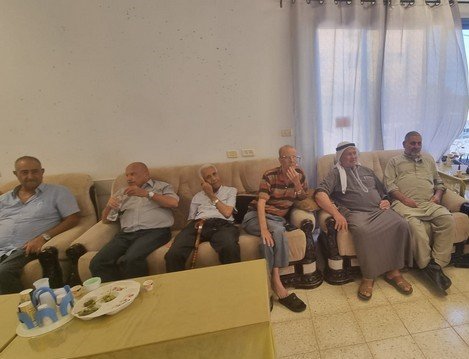 مجموعات الشبيبة تواصل فعالياتها في زيارة بيوت المسنين – زيارة لبيت المسنين الفاروق في حي المصايات-16