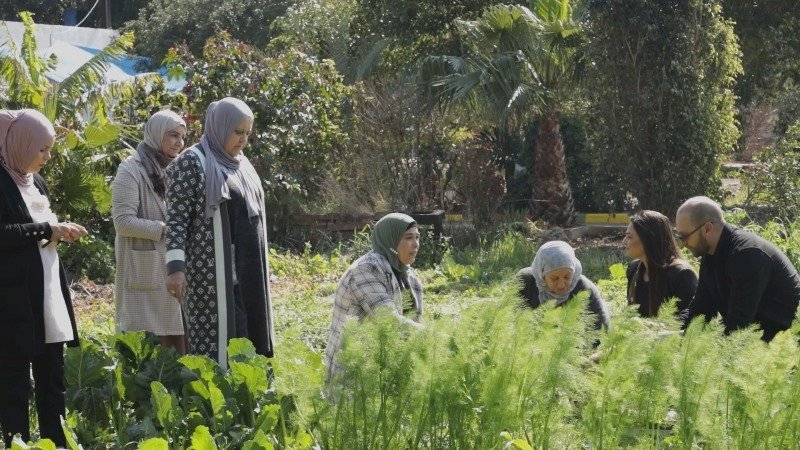 قناة مكان في تجربة اجتماعية مثيرة: "بتحكي عربي؟"-2