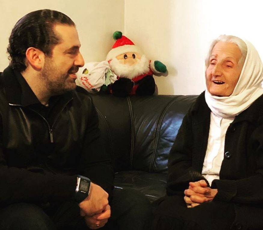 سعد الحريري يفاجئ عائلة لبنانية بزيارتهم في منزلهم-1