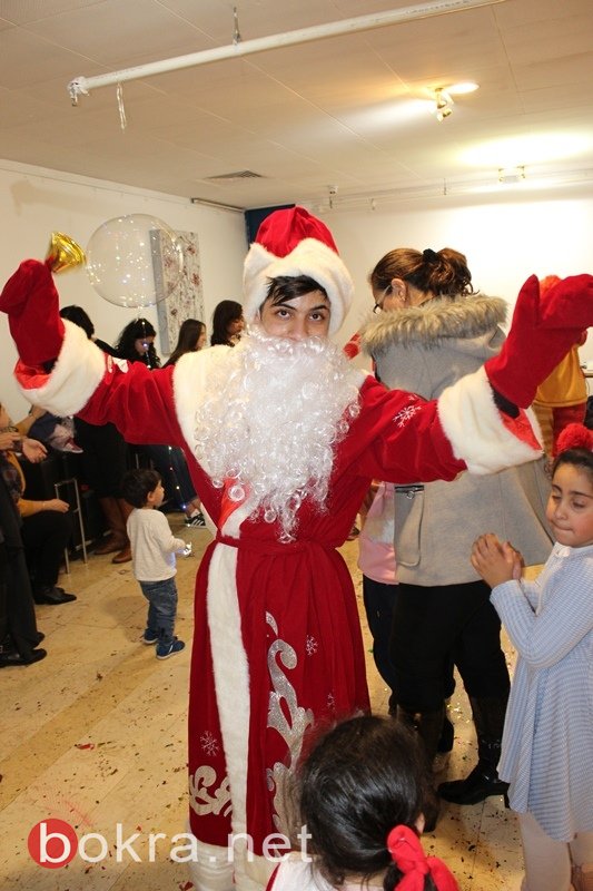 السكان العرب يحتفلون بالميلاد في كريسماس ماركت نتسيرت عيليت‎-0