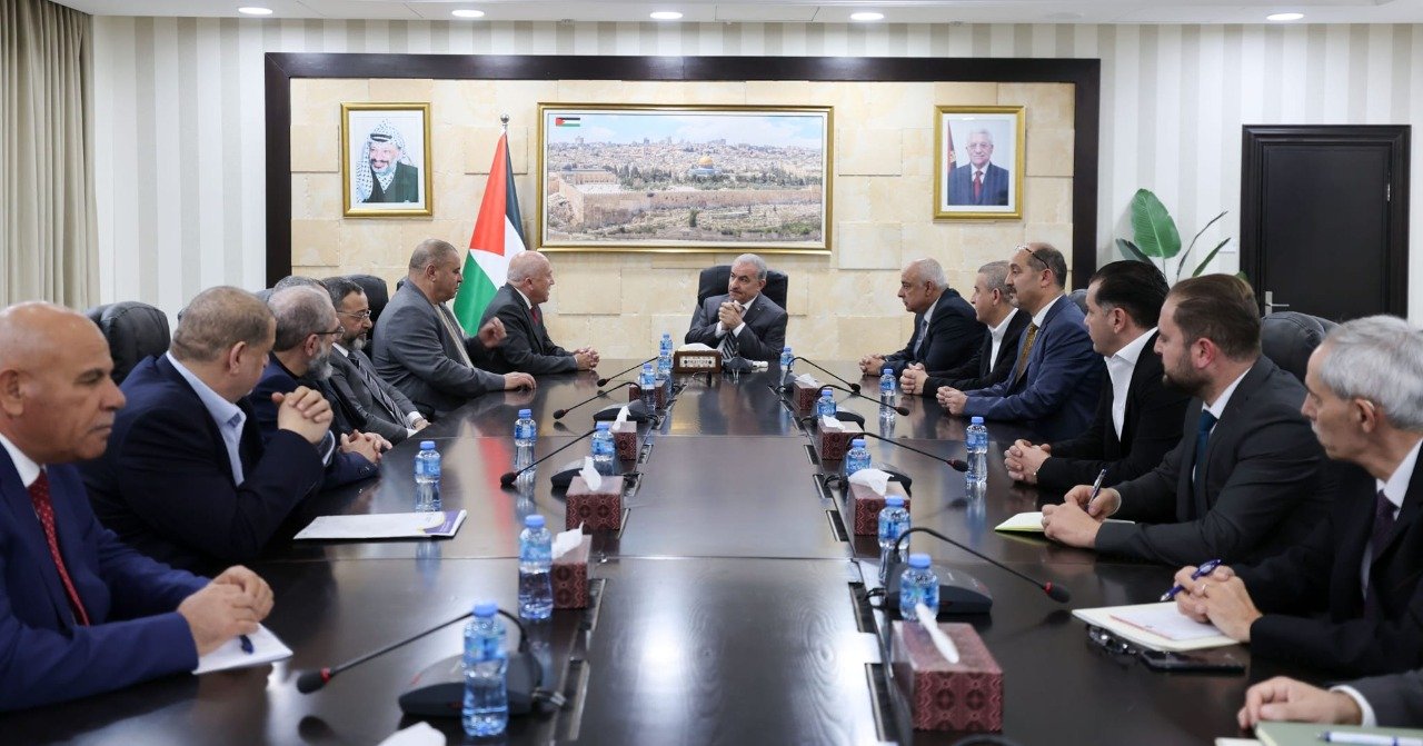 مجلس إدارة اتحاد جمعيات رجال الاعمال الفلسطينيين يلتقي رئيس الوزراء الدكتور محمد اشتية-1