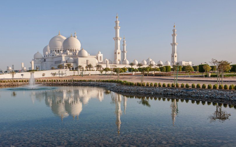 مسجد الشيخ زايد الكبير الأكثر جمالا في دولة الإمارات العربية المتحدة-0