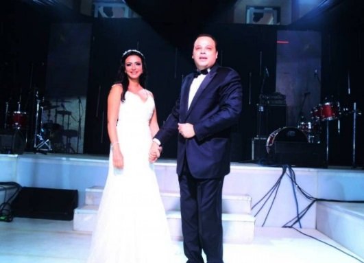 تامر عبد المنعم يحتفل بزواجه الثاني، وعمرو دياب يغني له ولعروسه-0
