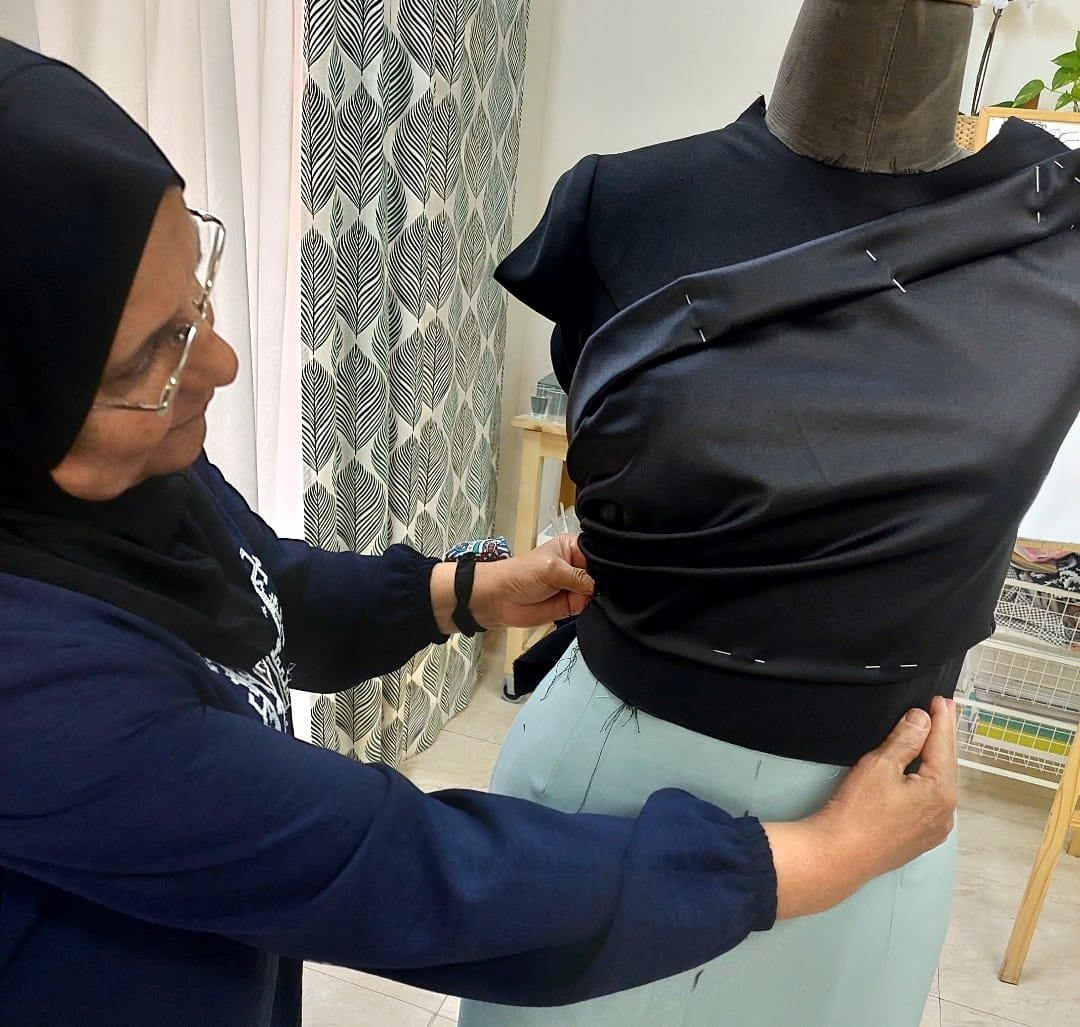 دينا شوكان لبكرا: الخياطة ليست مجرد مهارة… بل مساحة للتمكين والشغف عبر الأجيال-15
