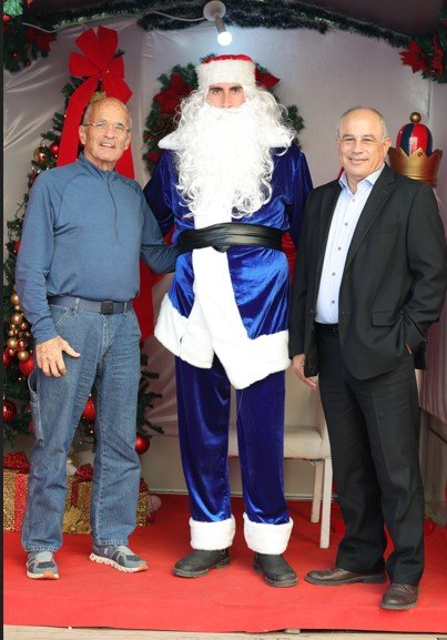 بلو سانتا "Blu Santa" يرافق ستوديو بكرا بأجواء ميلادية رائعة في الناصرة-11