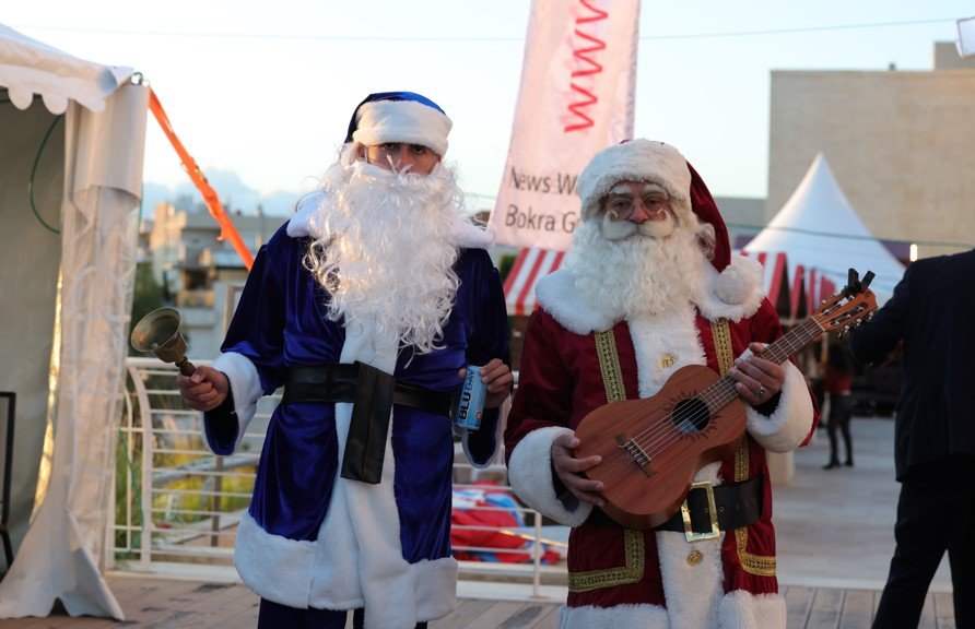 بلو سانتا "Blu Santa" يرافق ستوديو بكرا بأجواء ميلادية رائعة في الناصرة-13