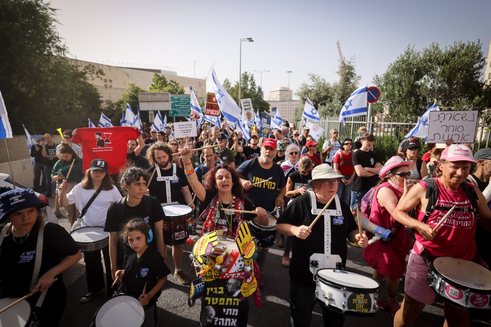 القدس: مظاهرة مطالبة بإنتخابات- مواجهات واعتقالات-0