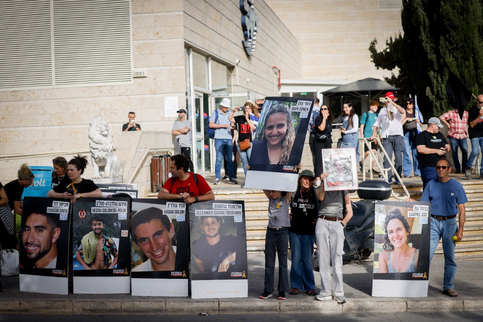 القدس: مظاهرة مطالبة بإنتخابات- مواجهات واعتقالات-4