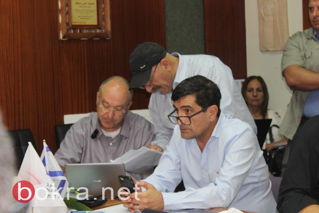 وزير المواصلات يسرائيل كاتس يزور بلدية الناصرة ويعد بالتصليحات-10