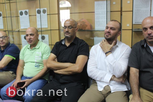 وزير المواصلات يسرائيل كاتس يزور بلدية الناصرة ويعد بالتصليحات-11