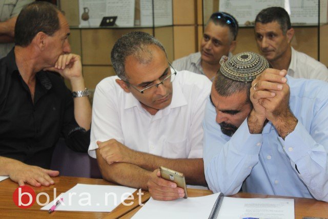 وزير المواصلات يسرائيل كاتس يزور بلدية الناصرة ويعد بالتصليحات-17